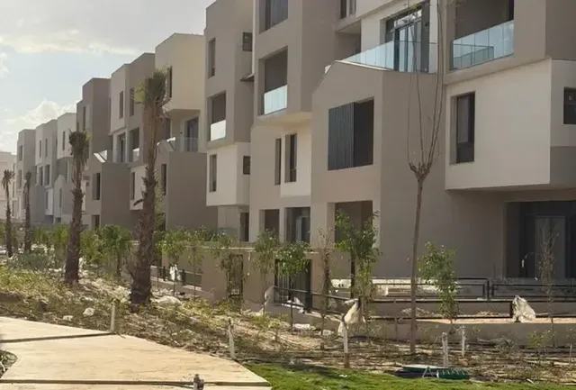 finished apt 172m+view pool +remaining instalments — 1