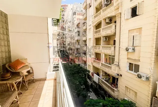 Licensed fully open views distinctive layout — 1