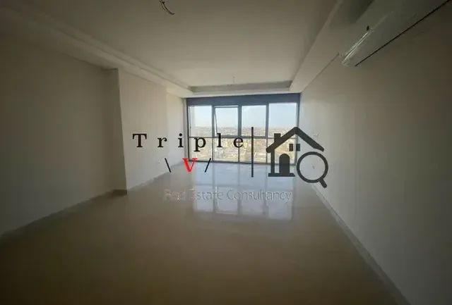 Ultra Super Lux FirstUse With Kitchen-Ac’s-Parking — 1